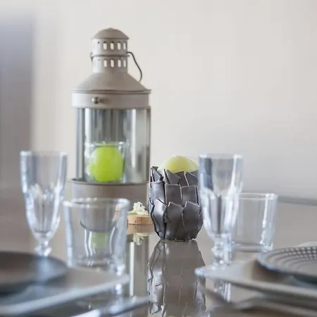 Διαμέρισμα Face A La *