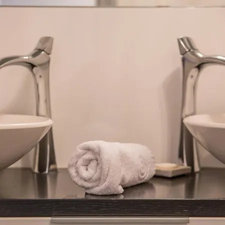 Face A La Διαμέρισμα *