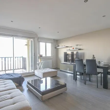 Apartment Face A La *