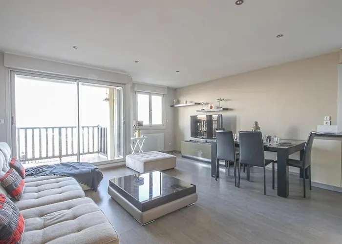 Apartment Face A La *